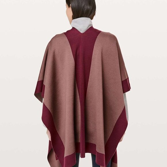* NWT Lululemon Bundle Up Wrap Spanish Oak / Savannah, One Size - Picture 3 of 10